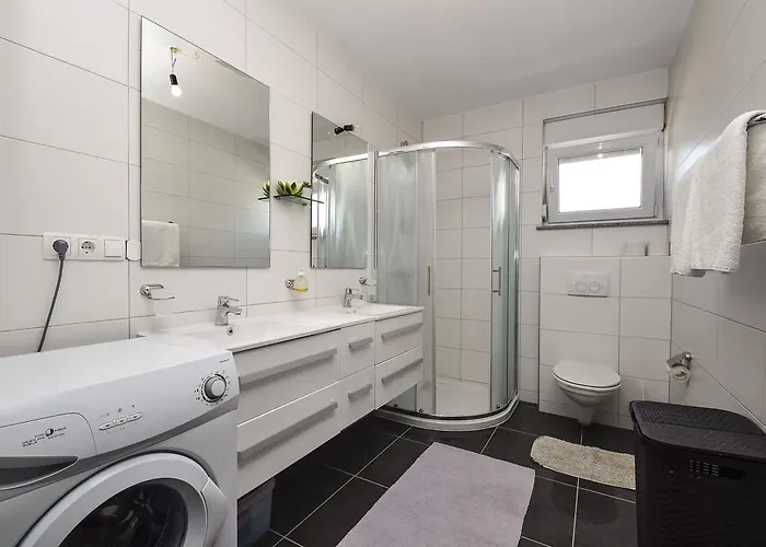 Mary Rose Apartment *